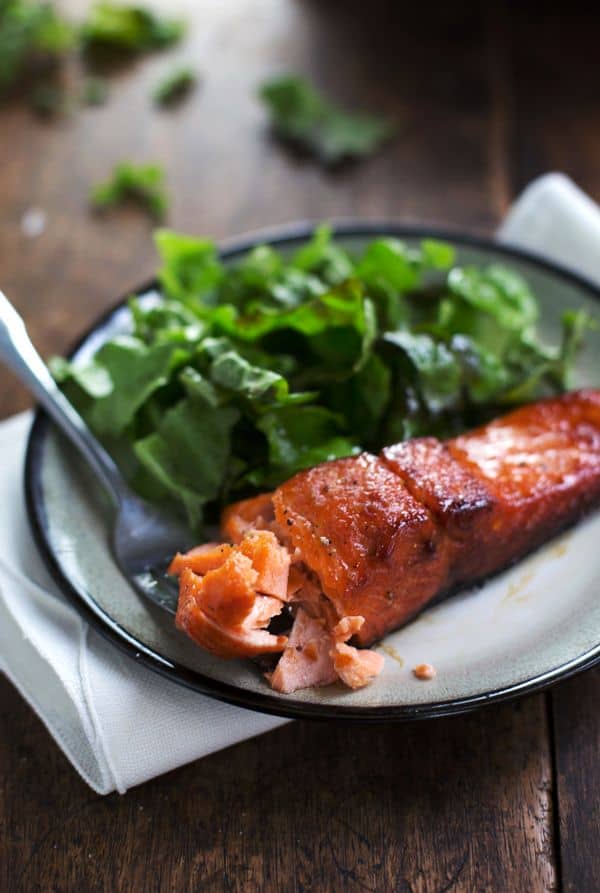 Switch the sugar for honey and cinnamon!! Caramelized Salmon by pinchofyum #Salmon #Healthy